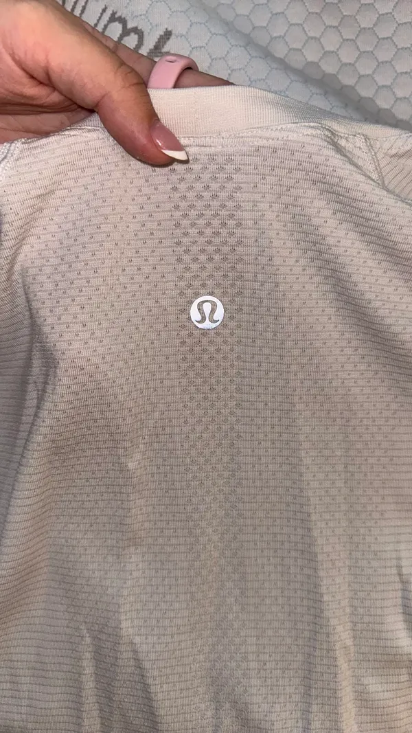 Lululemon Swiftly Tech Long Sleeve Race Length - Image 3
