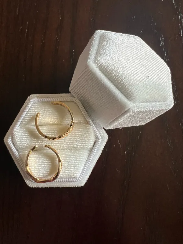 10k Gold Plated (2) in a Set Toe Rings NWT - Image 3