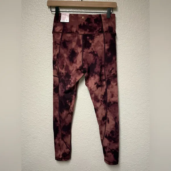 NWT VICTORIA'S SECRET Tie-Dye Incredible Essential 7/8 Leggings Size 6 - Image 3