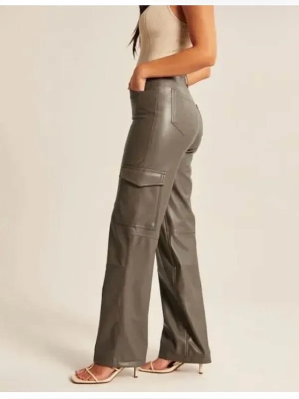 NWT Abercrombie & Fitch ‘90s Relaxed High Rise Vegan Leather Cargo Pants, sz 4 - Image 2
