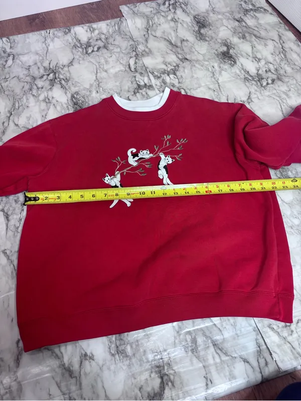 Classic Elements Burgundy Crewneck Sweatshirt with Embroidered Cats 90s large - Image 5