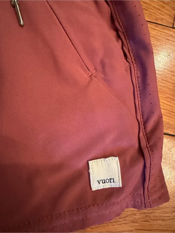 Vuori Dash Running Shorts Rust Size XXS NWOT - Image 3