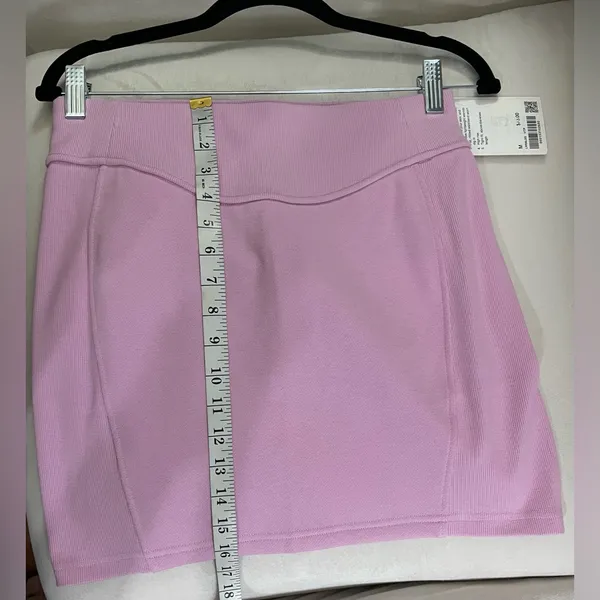 Lululemon NWT Scuba High Rise Mini Skirt Vitapink Size M - Image 10