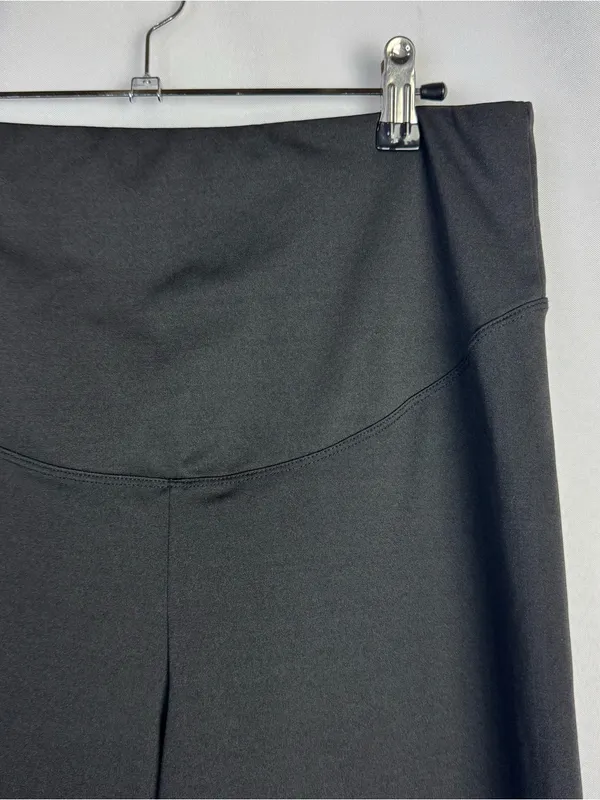 Boutique Maternity Black High Rise Straight Leg Pants‎ M - Image 3