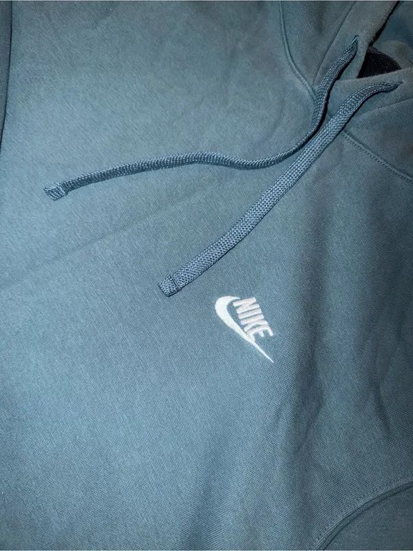 Nike Hoodie Size Large - Image 4