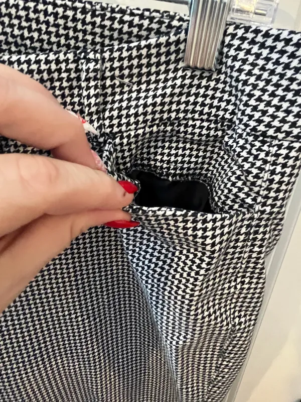 Old Navy Pixie Mid Rise Checkered Pants Size 8 - Image 5