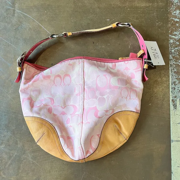 Vintage Coach Y2K Hobo Pink Optic Signature Large Soho Shoulder Bag 1851 From JP - Image 5