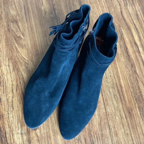 Vince Camuto‎ Carlin’s suede boots with tassels size 9.5 - Image 2