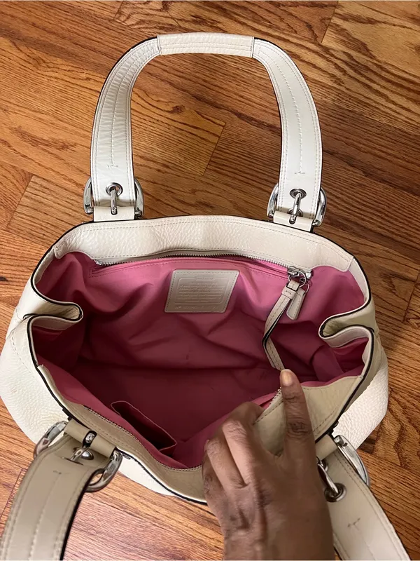 Coach Cream Leather Shoulder Bag - Image 8