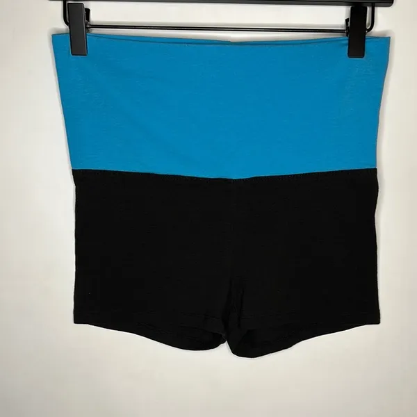 One Step Up Colorblock Women's Shorts - Image 3