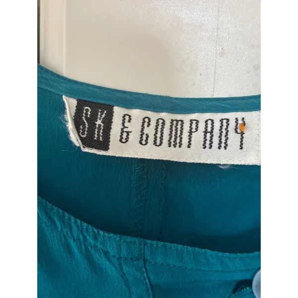 SK & Company Teal Blue 100% Silk Short Sleeve Asymmetrical Button Blouse Size 8 - Image 4