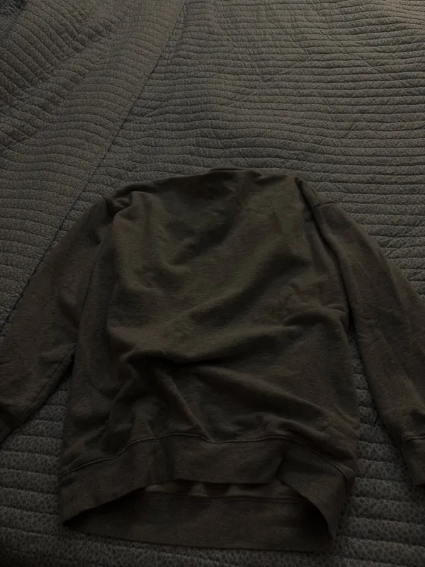 Aritzia community crew neck - Image 4