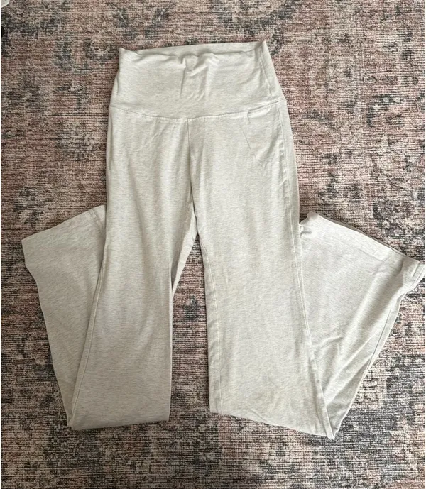 Aritzia TNA Flare Leggings - Image 2