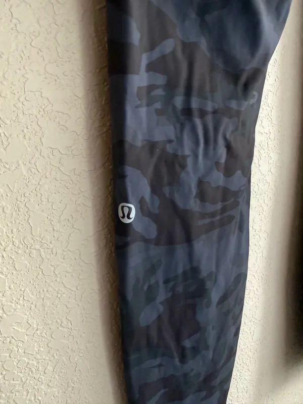 Lululemon Fast & Free Tights Nulux 25" Camo - Image 3