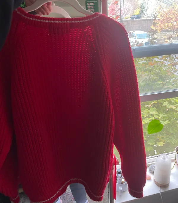 Boutique Red cardigan - Image 3