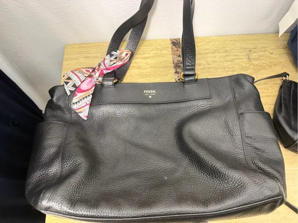 Fossil Black Leather Large Tote Bag with Decorative Scarf - Image 6