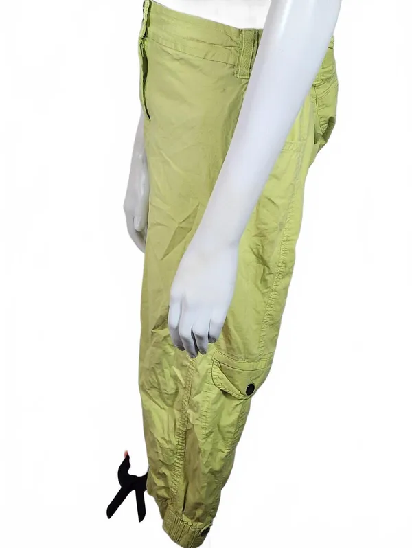 Chico's Women's Lightweight Cargo Capri Pants Size 2 (Large) Lime Green - Image 3
