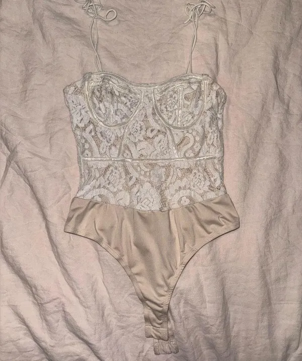 REVOLVE x Superdown Stasia Lace Bodysuit in White & Nude - Image 7