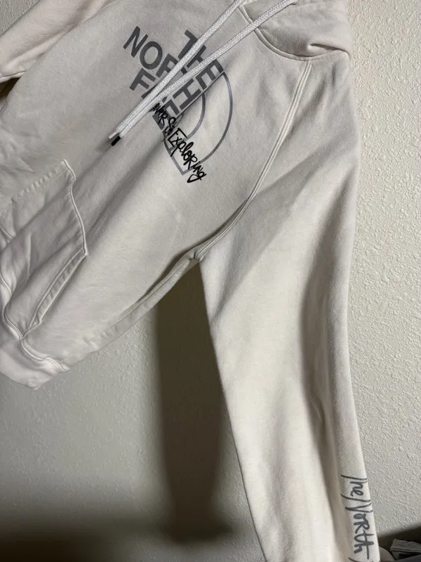 The North Face Womens Cream Never Stop Exploring Graphic Hoodie Sweatshirt Small - Image 8