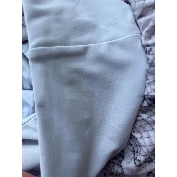Varley Womens Grey Snakeskin‎ Print Running Shorts Zipper Pocket Size L - Image 10