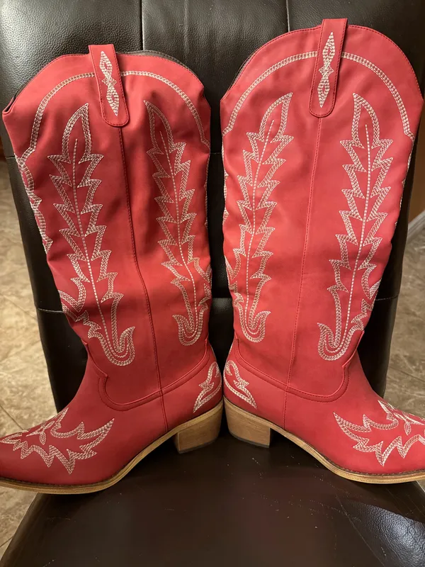 Boots Red Size 12 - Image 2
