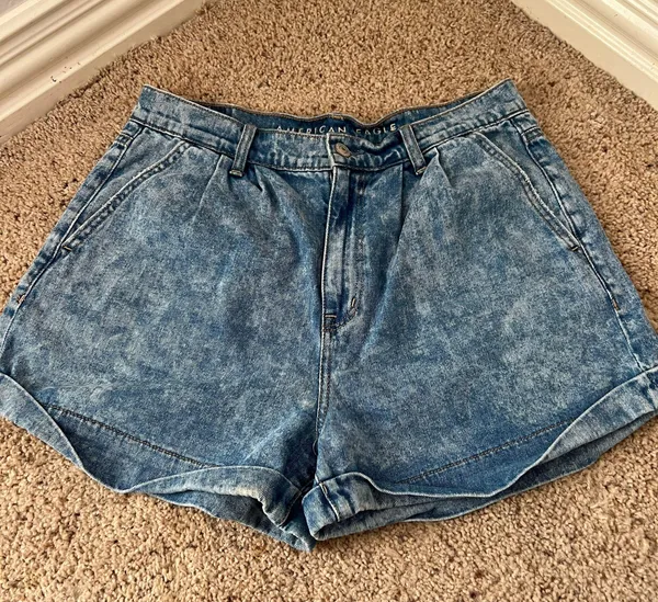 American Eagle Outfitters Acid Wash Mom Shorts - Image 3