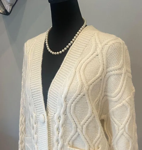 Cream Cable Knit Cardigan Sweater oversized medium nasty gal like new - Image 2