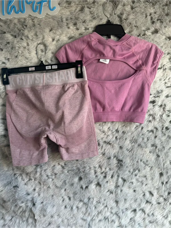 513. Gymshark small set bundle 2pc lavender - Image 2
