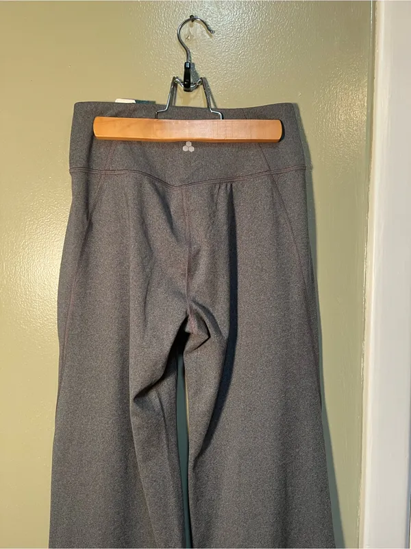 Tek Gear Women’s Size Small Ultrastretch Flare Leg Pants Charcoal Gray High Rise - Image 7