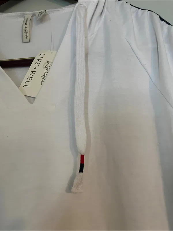 Women’s White Short-Sleeve Hooded Pullover with Shoulder Stripe - Image 3