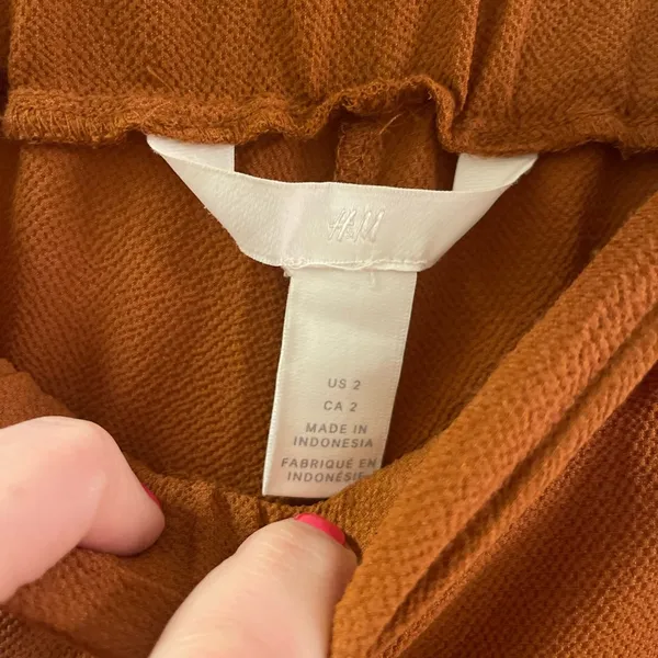 Hennes & Mauritz high waisted wide leg capri length pants - Image 2