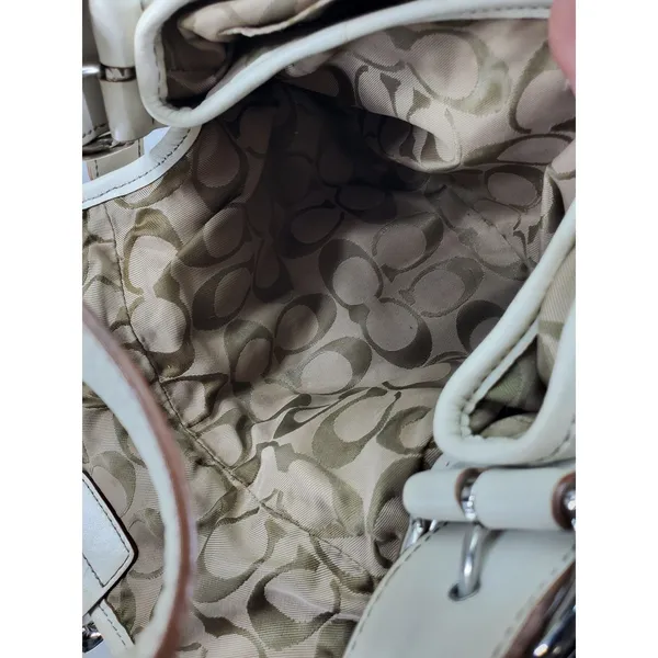 Coach Soho Flap Shoulder Bag‎ White Leather Buckle 9247 Y2K Vintage Small - Image 6