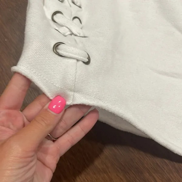 White Aerie cropped sweater - Image 4