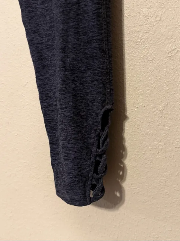 Beyond Yoga Spacedye High Waist Interloop Capri Size Medium - Image 3