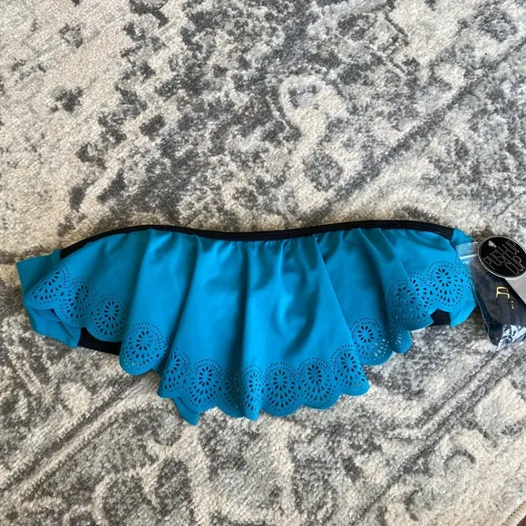 NWT Damsel bikini swim top▪️size S - Image 2