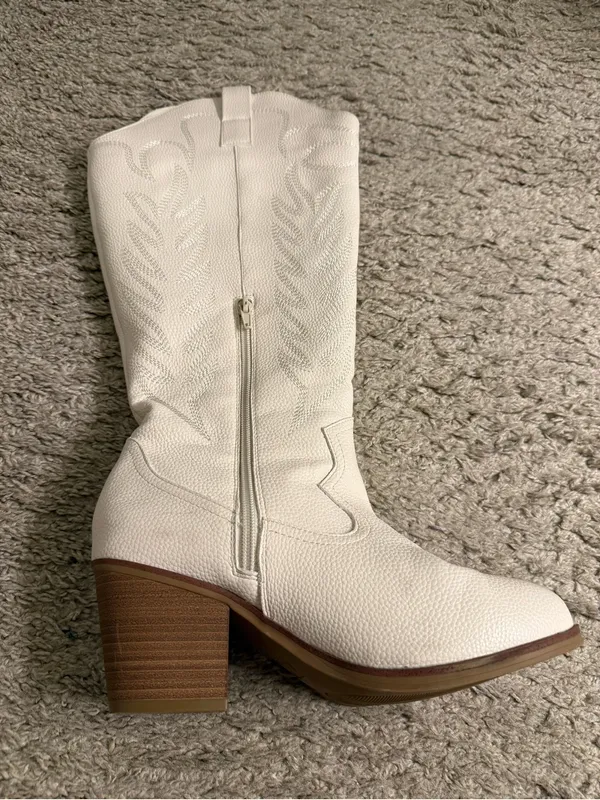 Arula Cream Knee High Wide Calf & Width Sierra Western Heeled Boots - size 8W - Image 6
