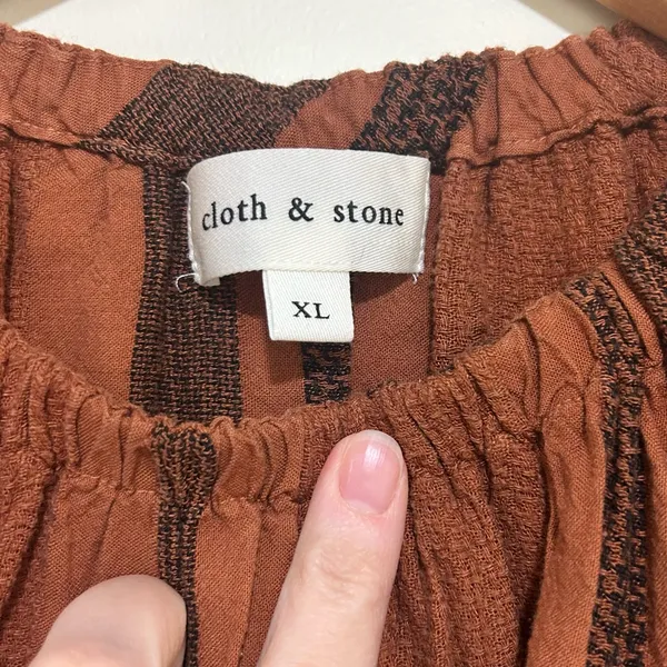 Cloth & Stone Flutter Sleeve Rust Brown & Black Striped Blouse Size XL - Image 3