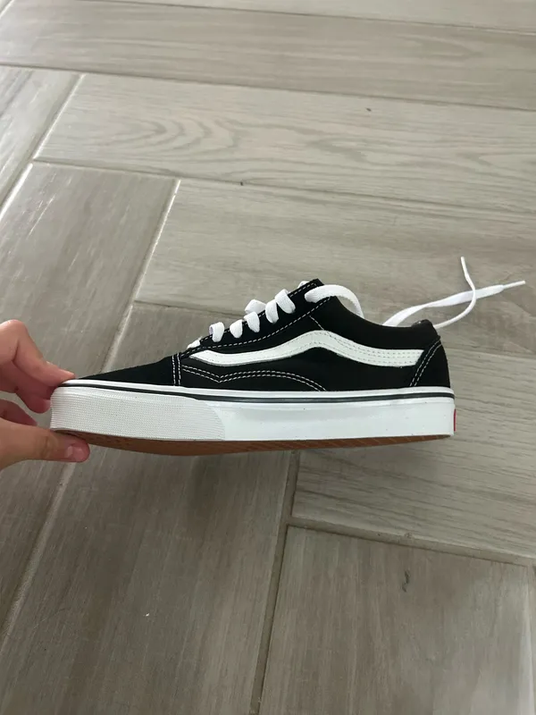 Black and white vans - Image 4