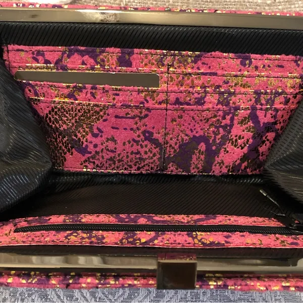 Kenneth Cole Reaction - Large Wallet -  Pink - Image 10