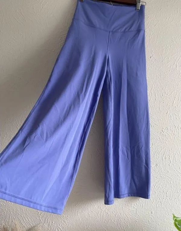Athleta Yoga Elation Wide Leg Crop Pant Size XS NWOT - Image 3
