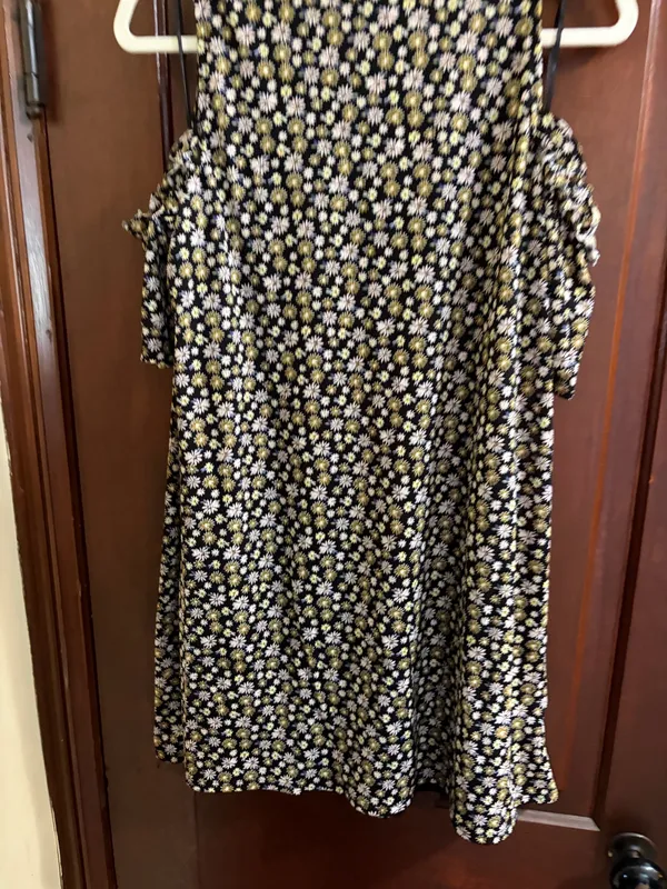 Lauren Conrad Black Floral Dress LC - Image 5