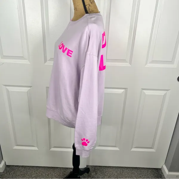 Sz L Wildfox Lavender “Dogs Love Me” Graphic Crewneck Sweatshirt NWT $108 MSRP - Image 6