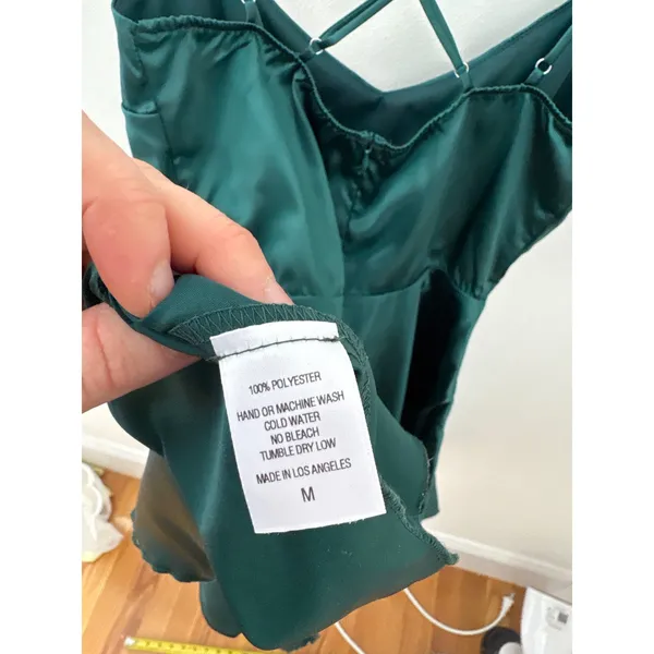Lucy in the Sky Emerald Green Satin‎ Cowl Neck Cross Back Mini Dress Medium - Image 4