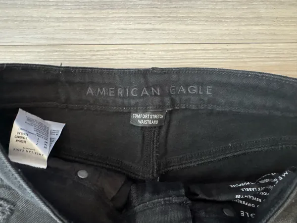 American Eagle Jeans - Image 5