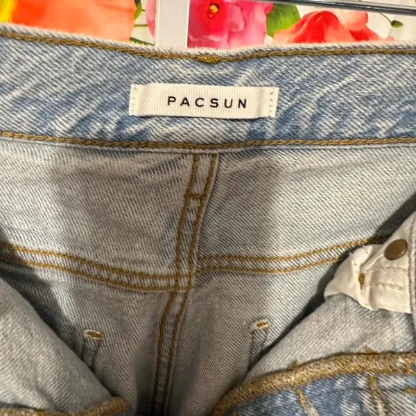 J16. Pacsun light wash distressed jeans - Image 2