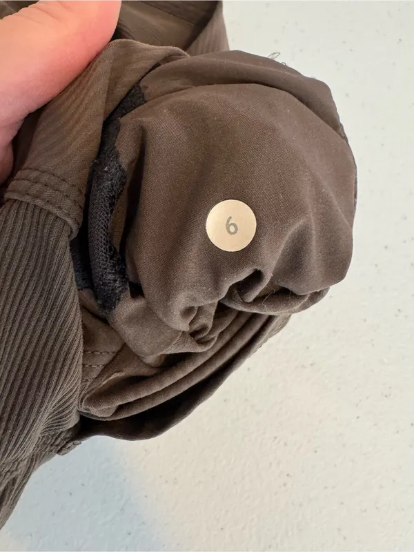 Lululemon Dance Studio Mid-Rise Jogger Full Length in Espresso Brown size 6 - Image 5