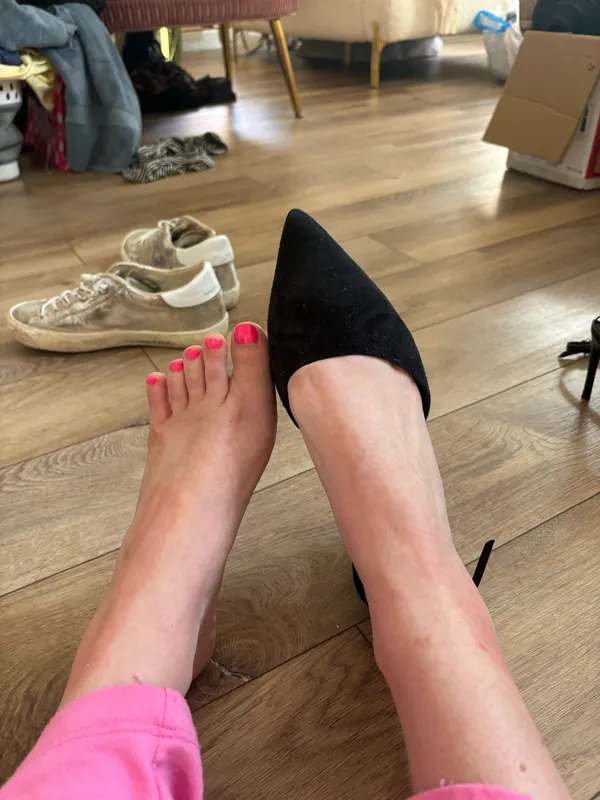 Tamara Mellon Suede Ankle Strap Heels Black Size 6.5 - Image 5