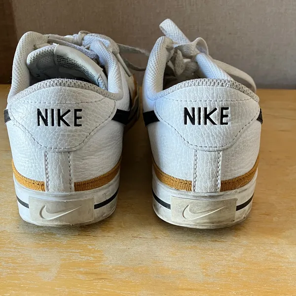 FINAL MARKDOWN Nike White Mesh Sneakers 9 - Image 8