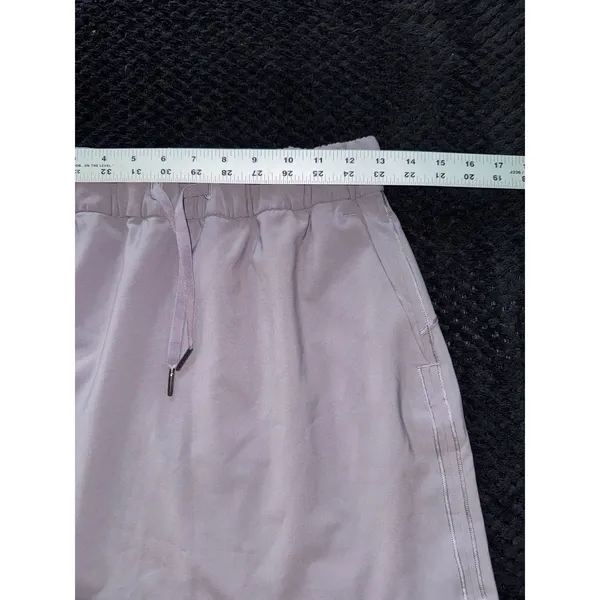 Lululemon Womens On‎ The Fly Skirt Purple Travel Commute Curved Hem Sz 6 - Image 6
