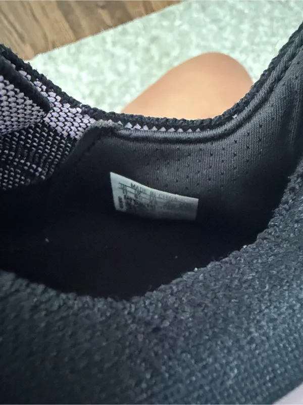 Adidas Ultra Boost Women’s Size 11 Sneakers Black And Purple - Image 4